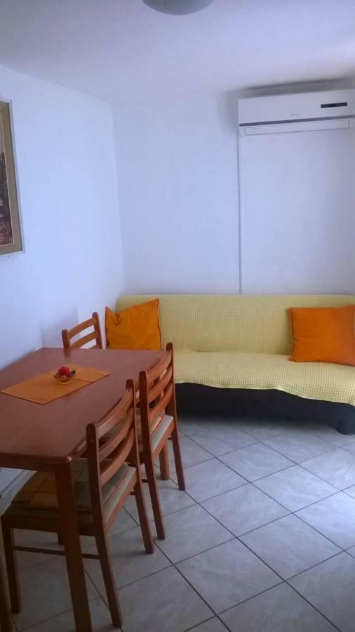 Apartments Bimi Vir Bagian luar foto